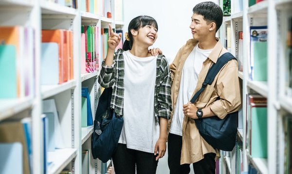 马来西亚马来亚大学经济学专业到底怎么样？真实课程内容与就业方向全面解析